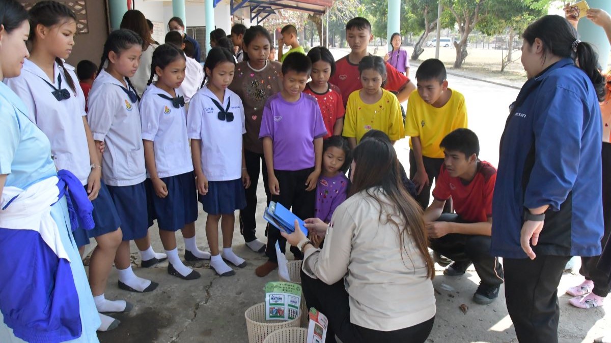 ATAC_Recyclable Wast Bank for Children_Hands-on Training.JPG